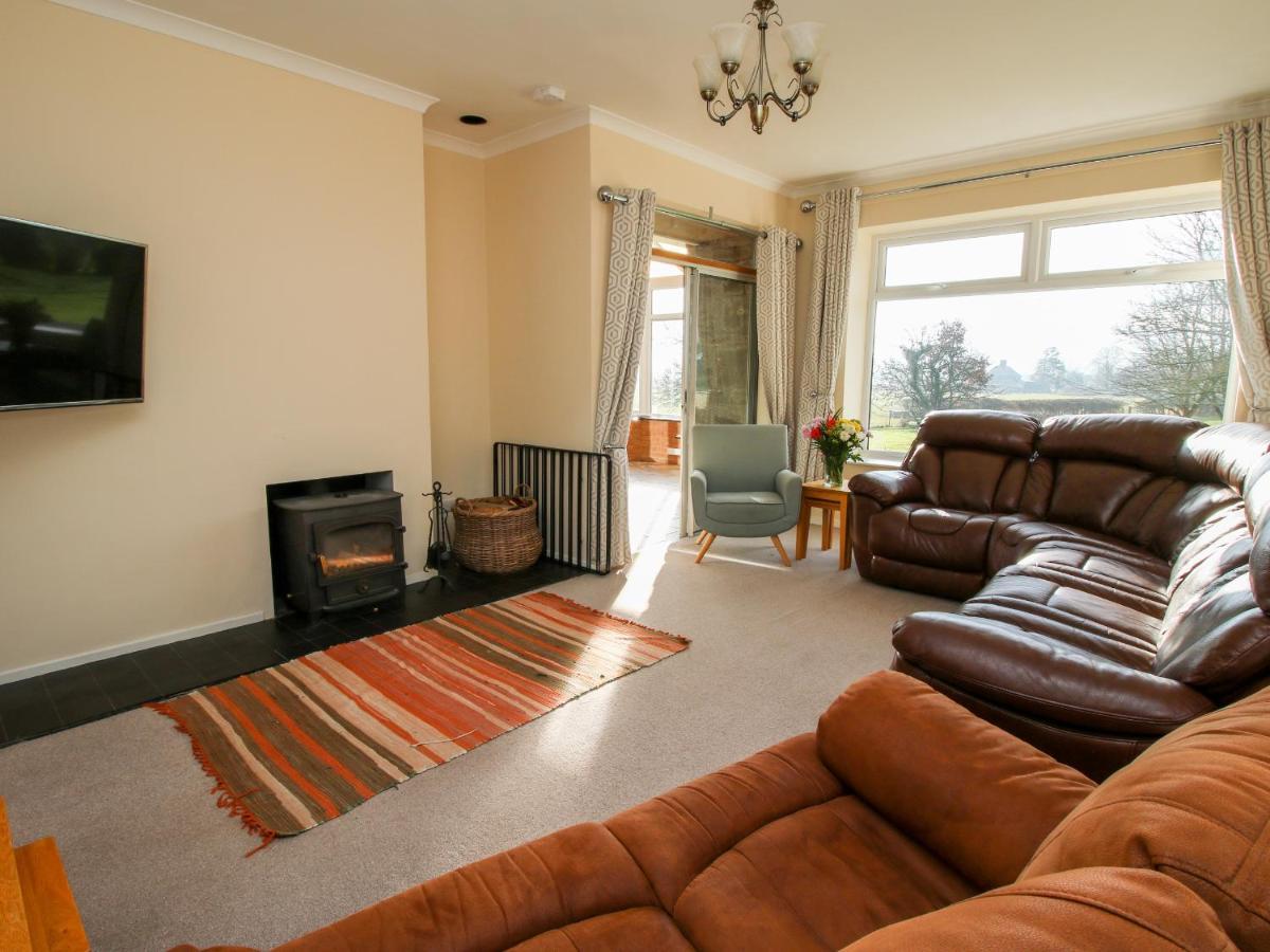 Bicton Lea Villa Acton  Bagian luar foto