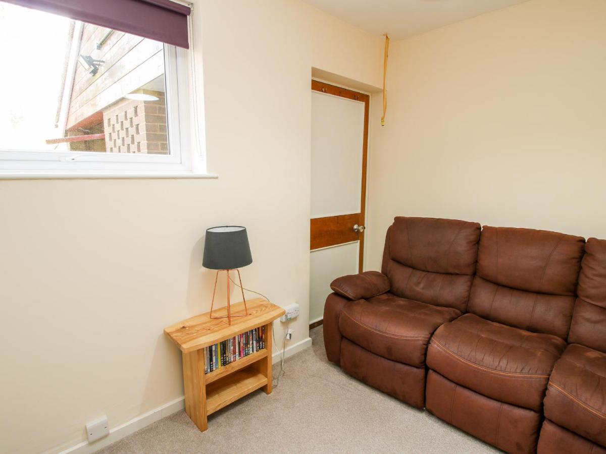 Bicton Lea Villa Acton  Bagian luar foto