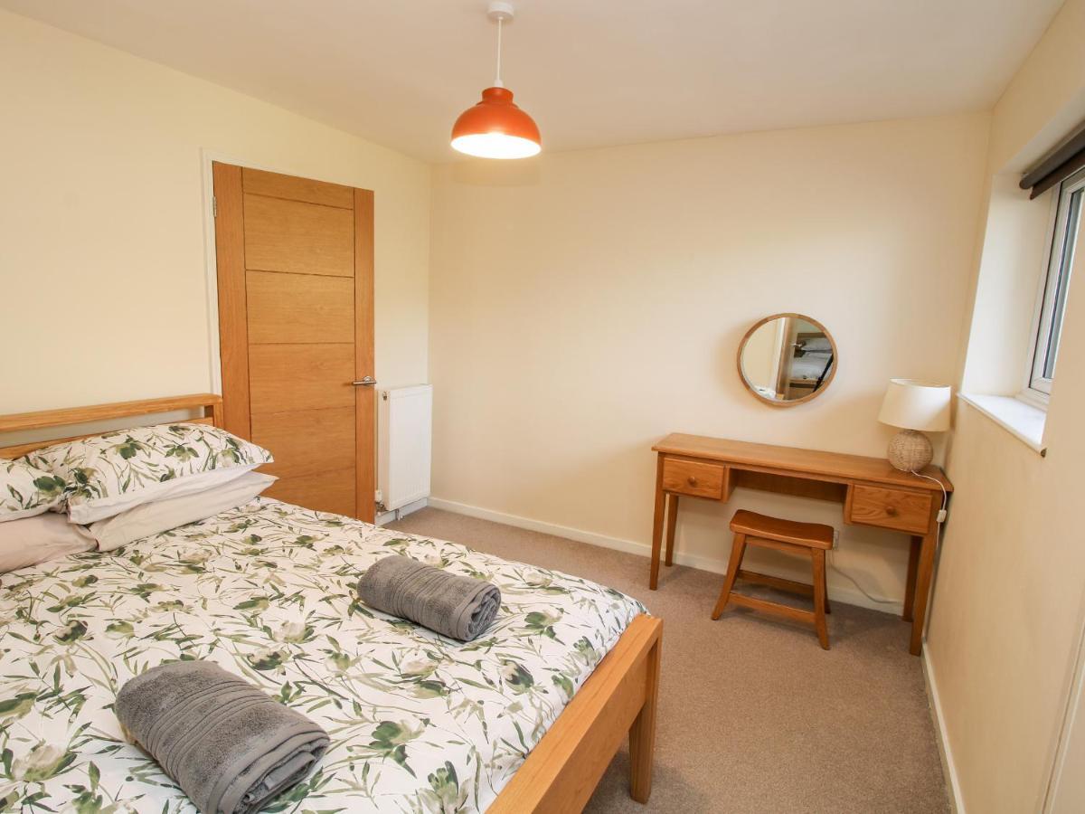 Bicton Lea Villa Acton  Bagian luar foto