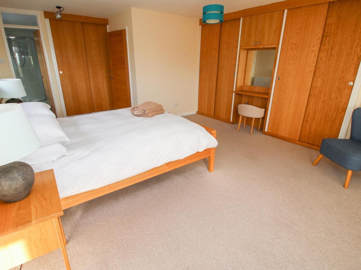 Bicton Lea Villa Acton  Bagian luar foto