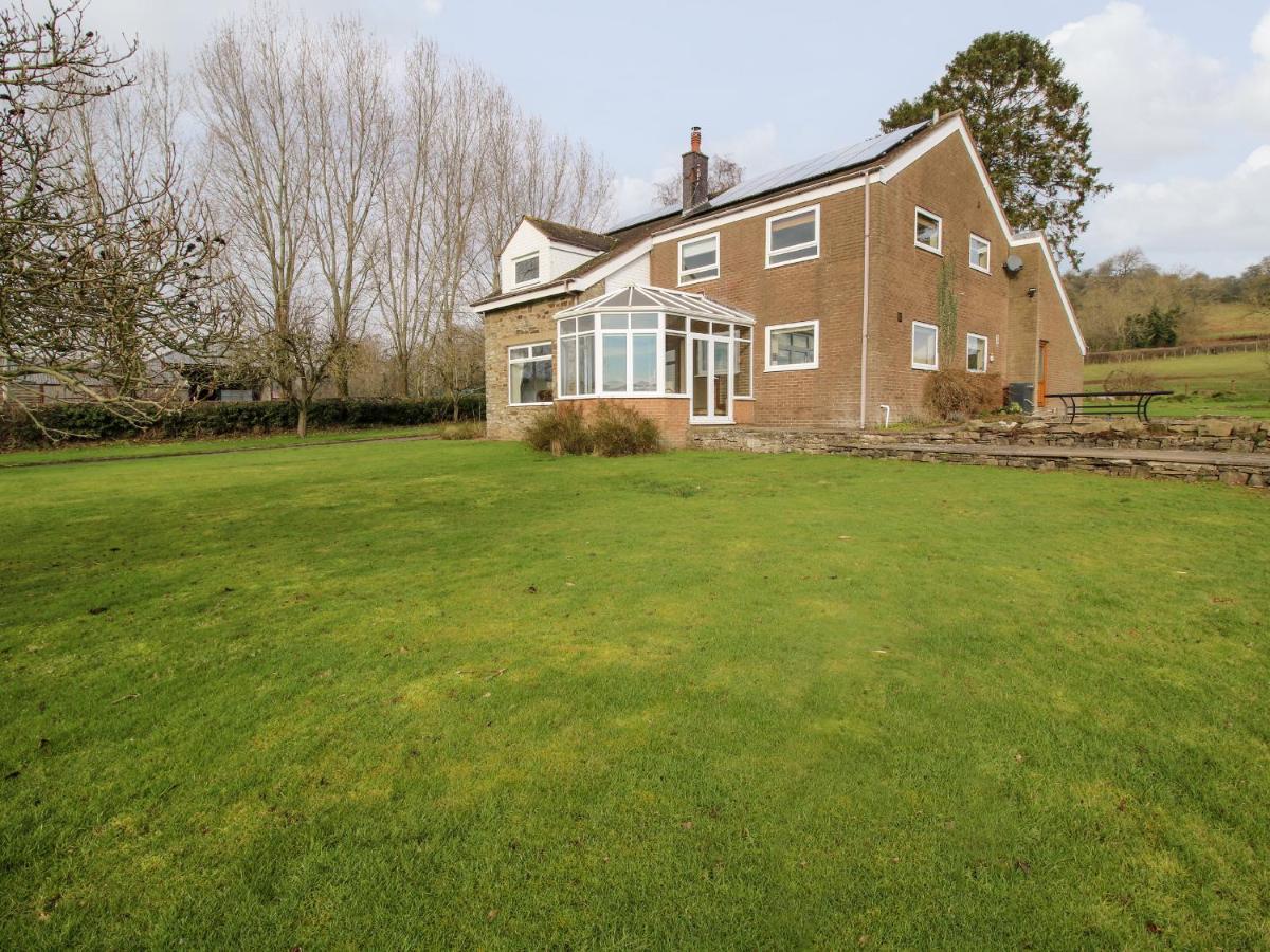 Bicton Lea Villa Acton  Bagian luar foto