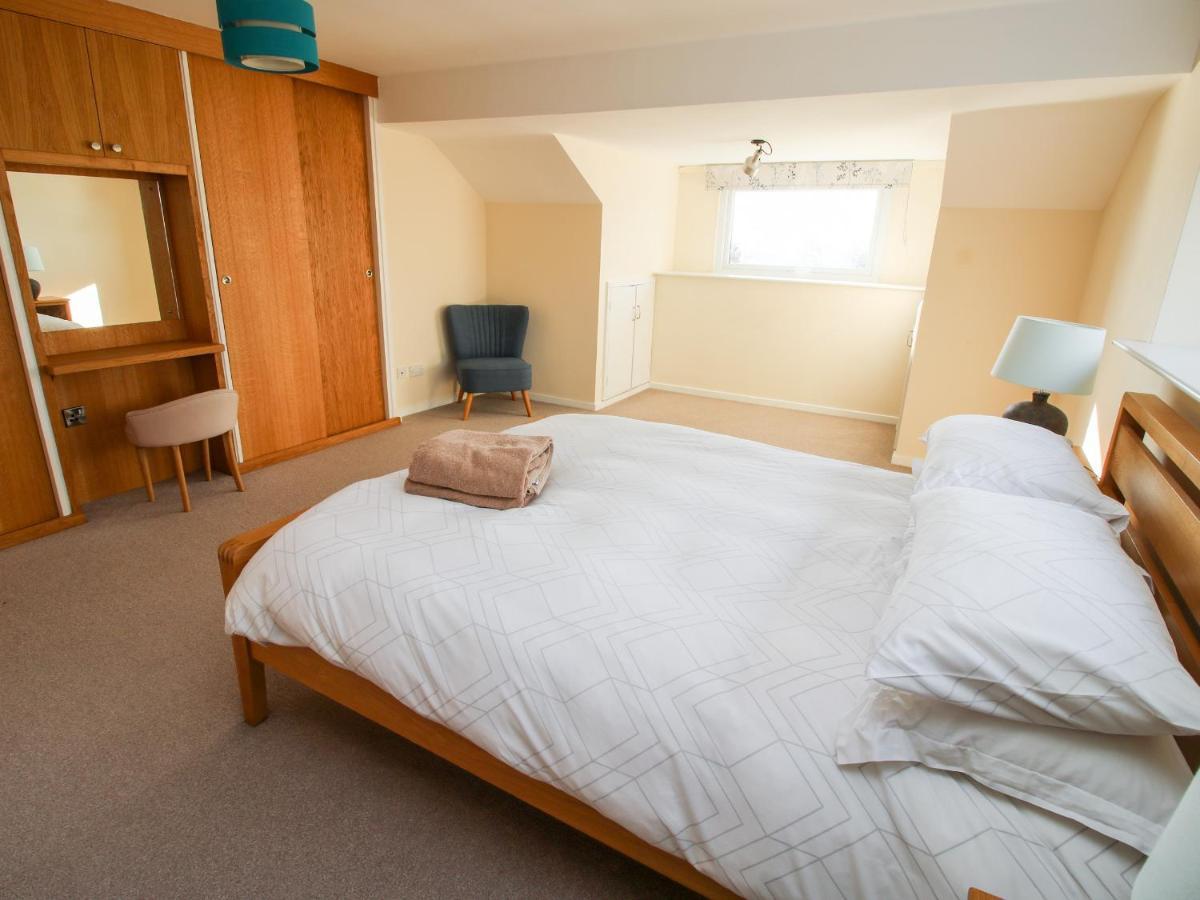 Bicton Lea Villa Acton  Bagian luar foto